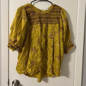 Women’s Short Sleeved Blouse